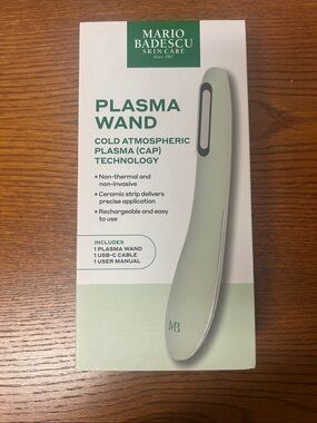 NWT Mario Badescu Plasma Wand in Sage Green